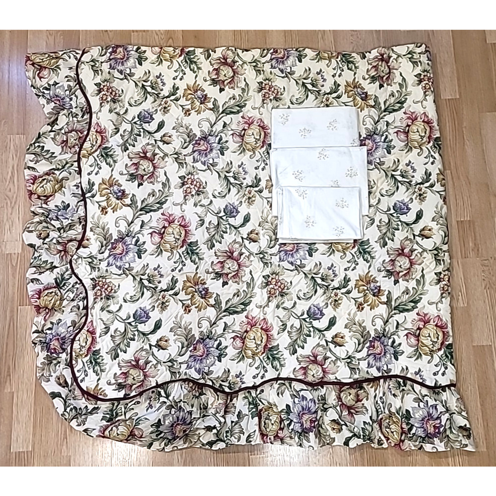 Vtg Cottage Core‎ Full Size Floral Ruffled Bedspread w/Ivory Flower Sheet Set